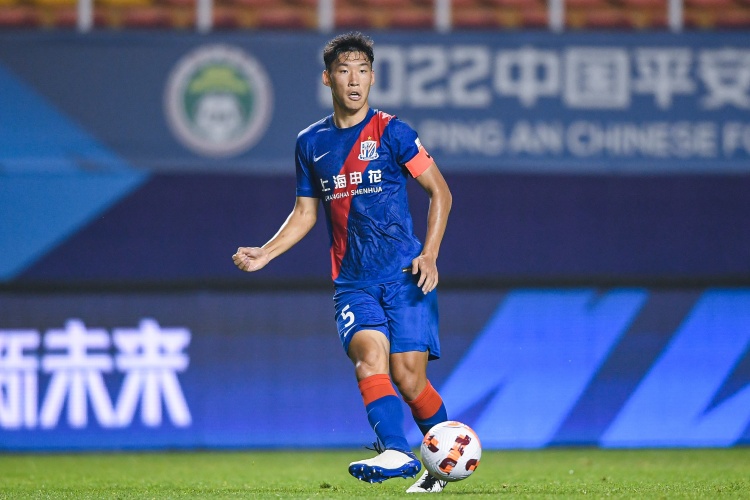 记者：朱辰杰不能完整合练出战可能性不大，王世龙可能首次首发